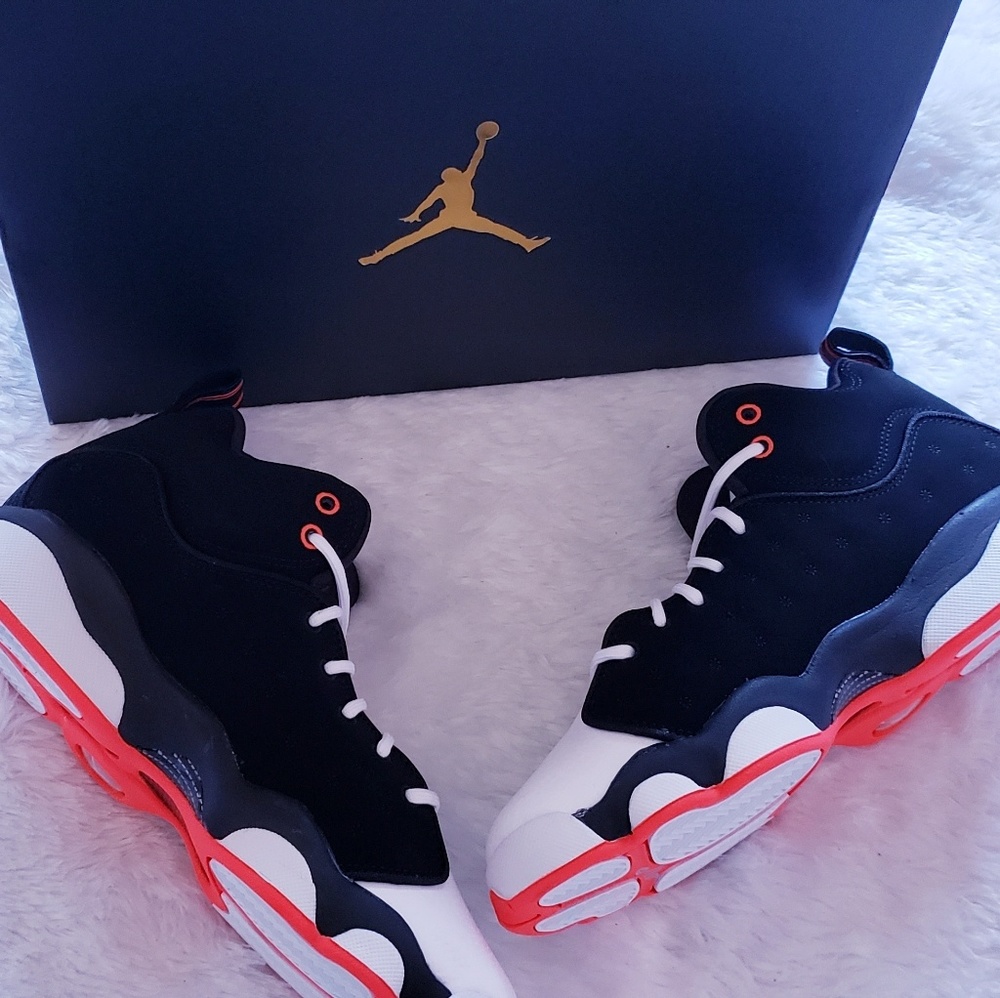 New Youth Jordan Jumpman Team II - Picture 2 of 8